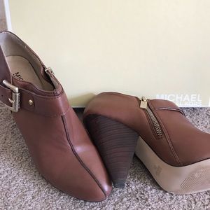Size 8 Michael Kors Leather Heeled Booties